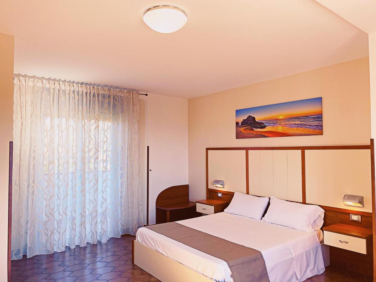 Felix Aparthotel 3*