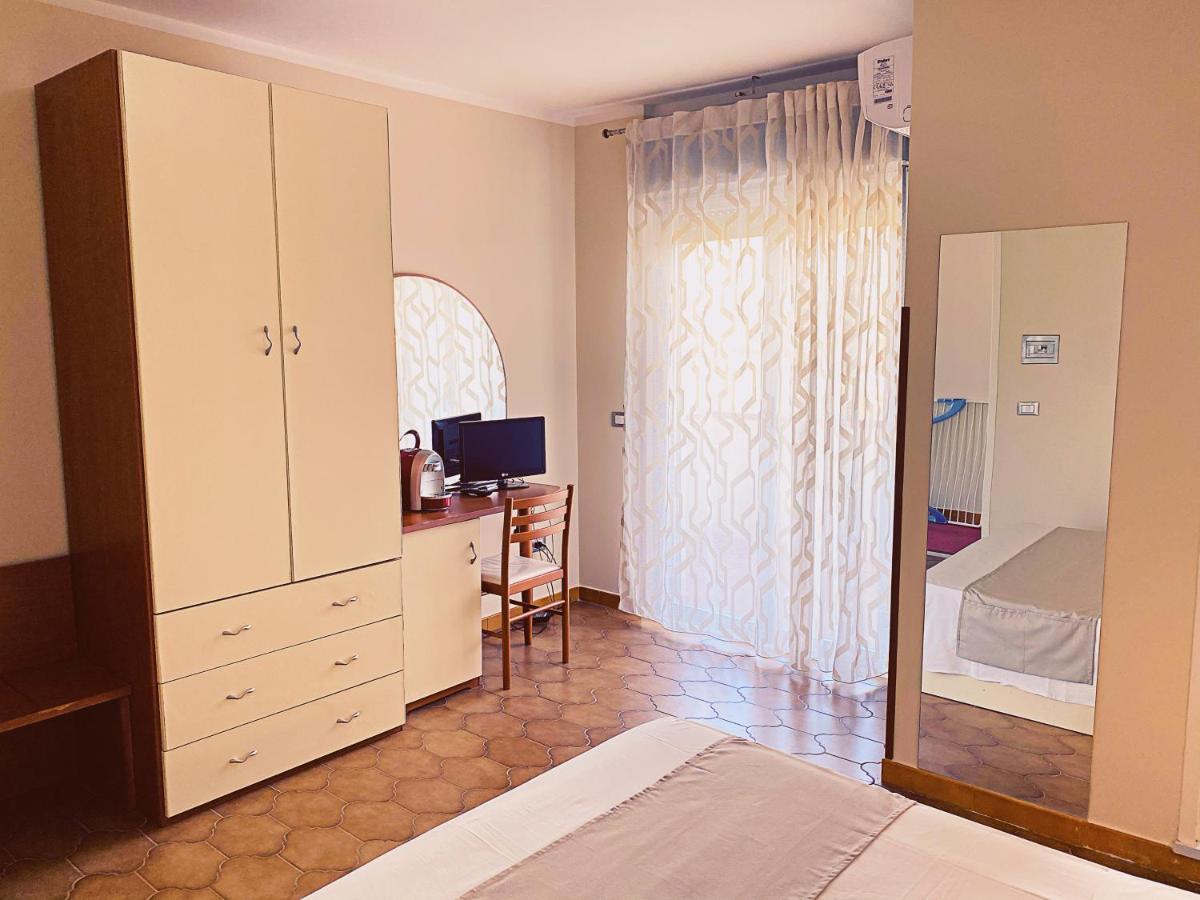 Felix Aparthotel Ricadi