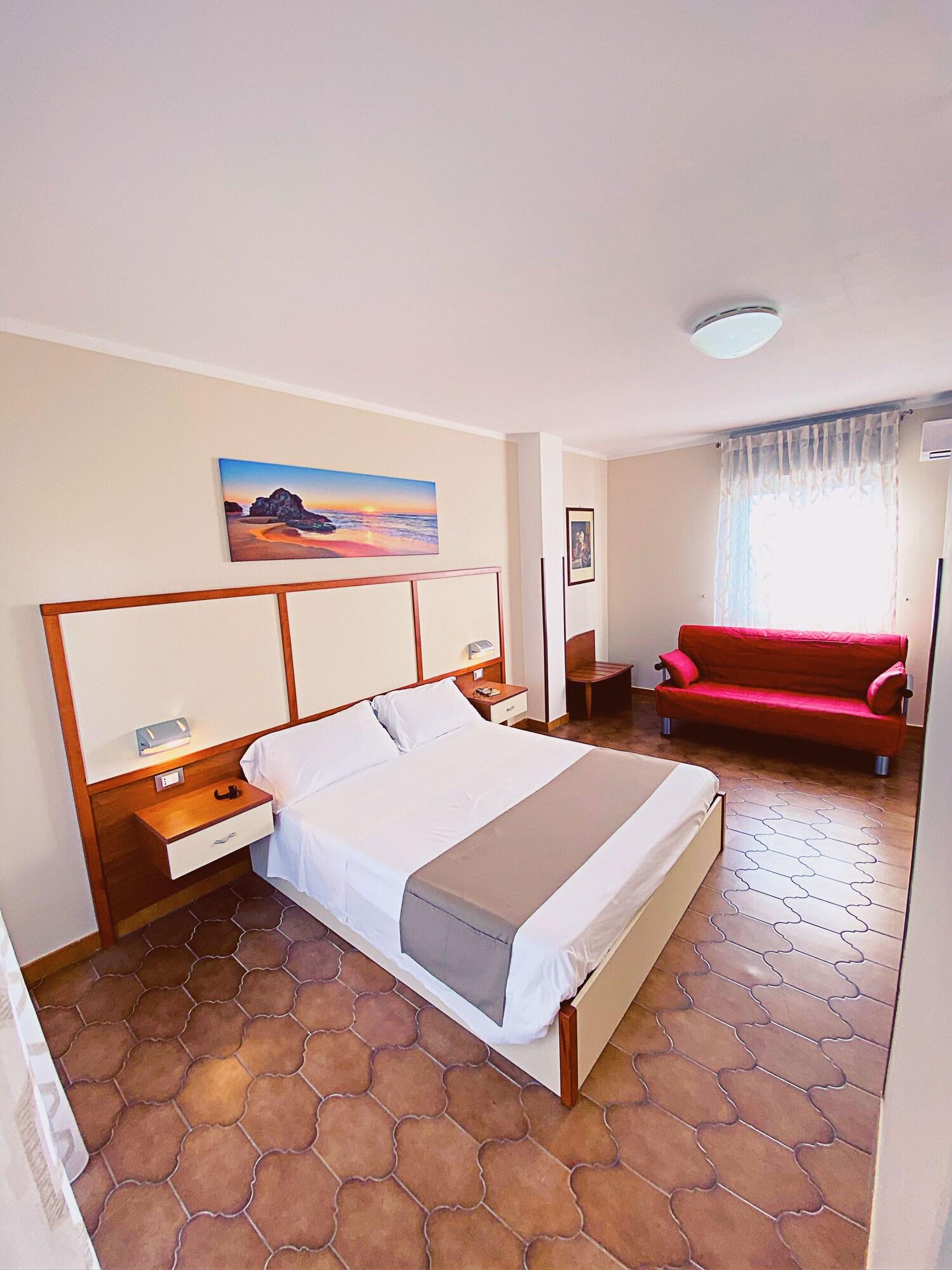 Aparthotel Felix Ricadi