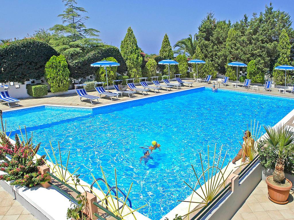 Aparthotel Felix Ricadi